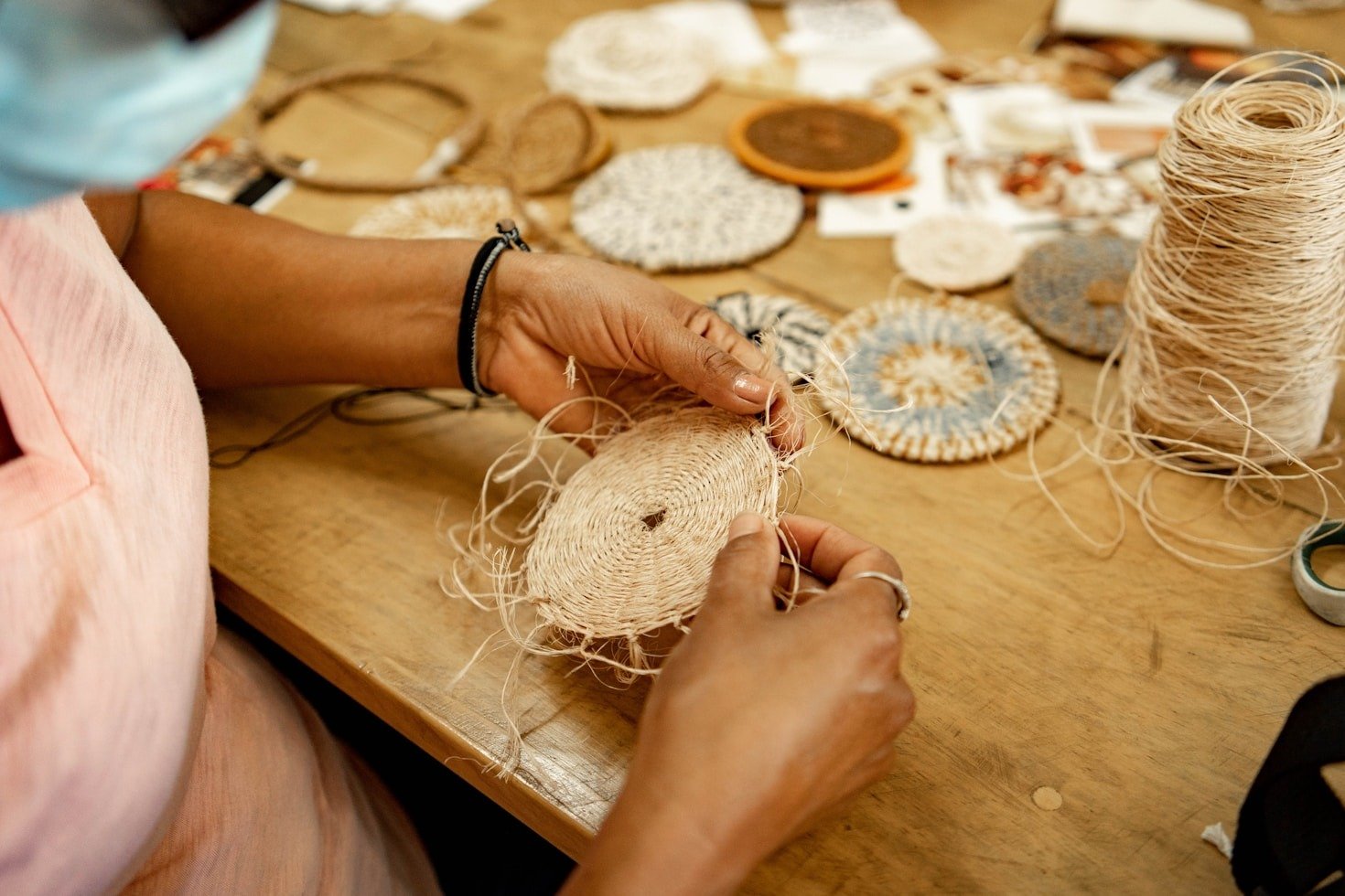 O Processo Criativo por Trás de Cada Peça